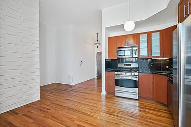 Sold by Avenue Sotheby's International Realty