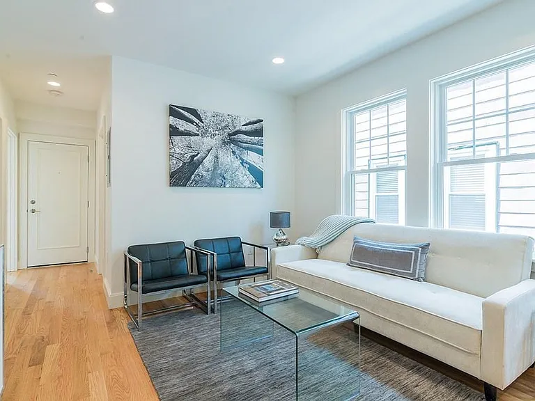17 Standish St #2 — Photo 3