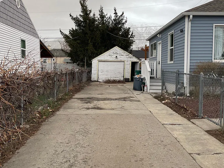 842 N 200 E — Photo 19