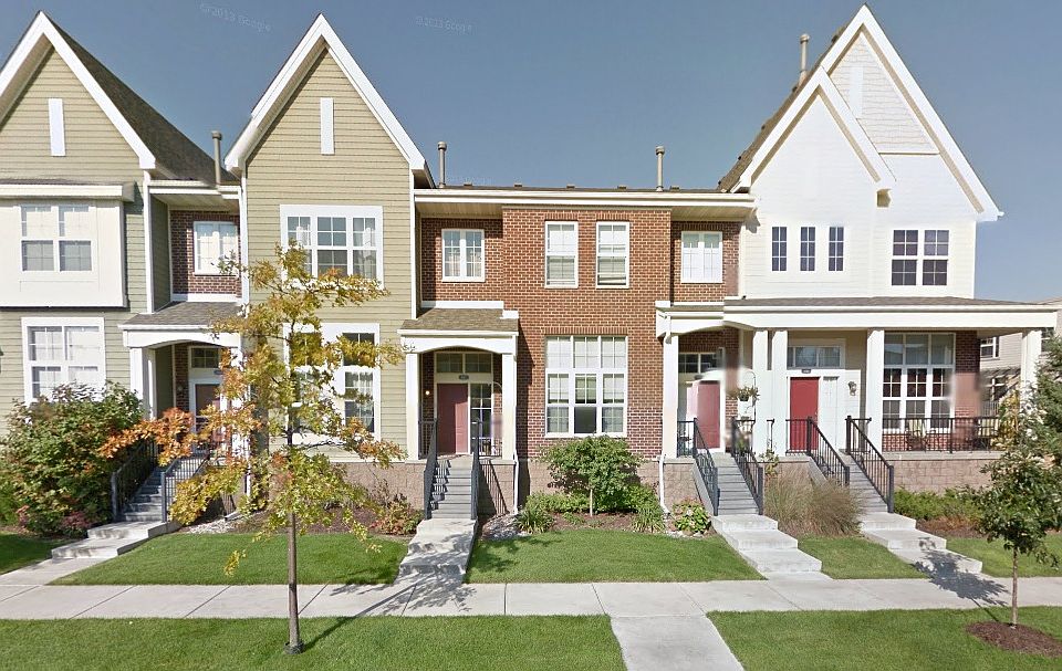 Front of townhome.