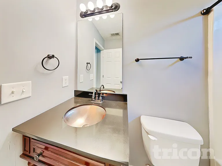329 Kellys Walk — Photo 14