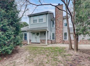 638 Dunham Rd, Gurnee, IL 60031