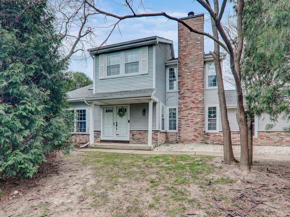 638 Dunham Rd, Gurnee, IL 60031