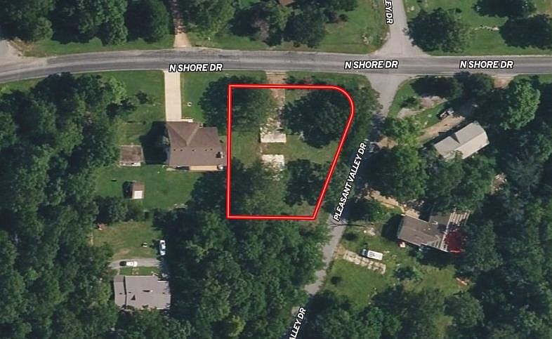 2nd image of 1207 N Shore Dr