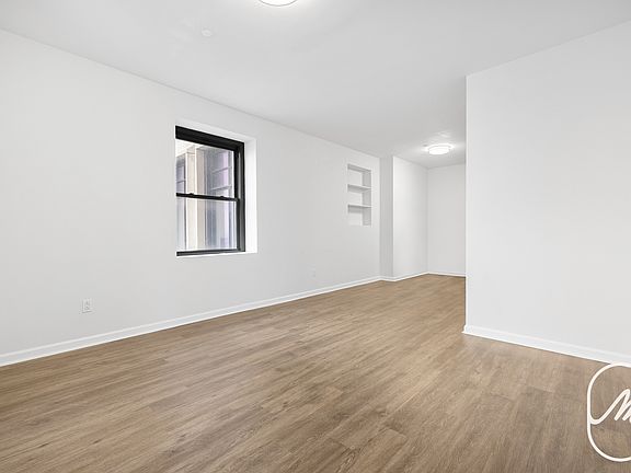 4th image of 15 Park Row APT 22P