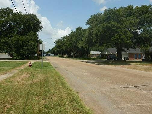 5th image of 904 Cherrydale St