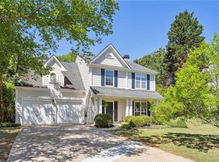 1097 Dalesford Dr, Alpharetta, GA 30004