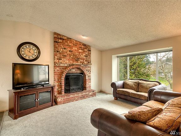 3rd image of 7516 147th Street Ct E