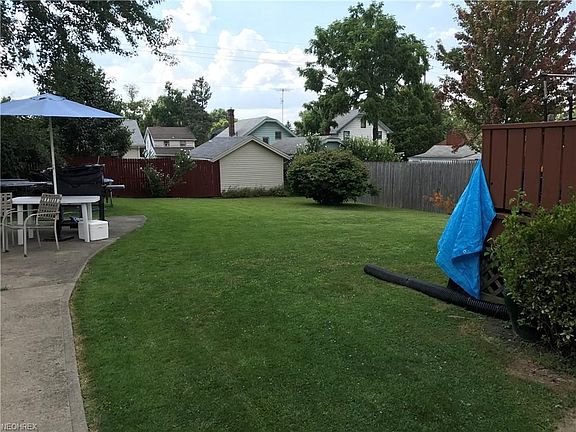 4th image of 1601 Bonnie Brae Ave NE