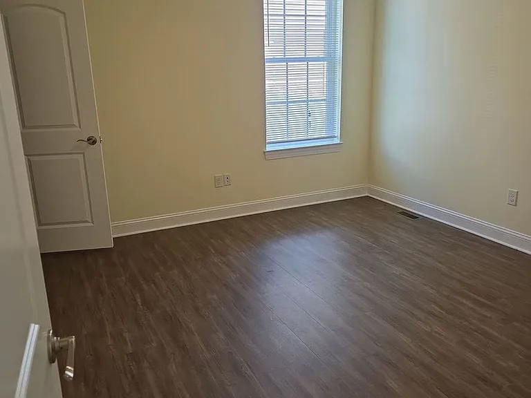 421 Hamilton Rd — Photo 15