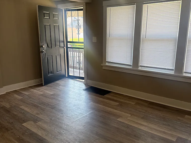 134 E Concordia Ave #A — Photo 2