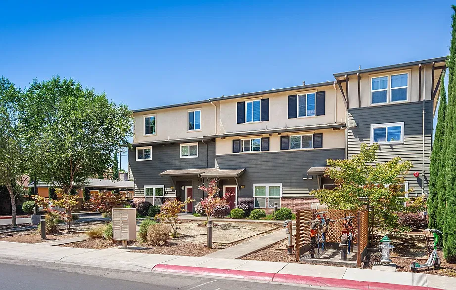 Carlson Drive Apartments — Photo 1