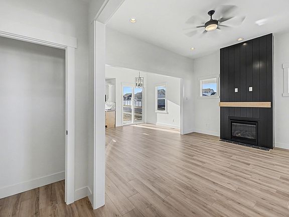 3rd image of 2905 Adam Run Ave