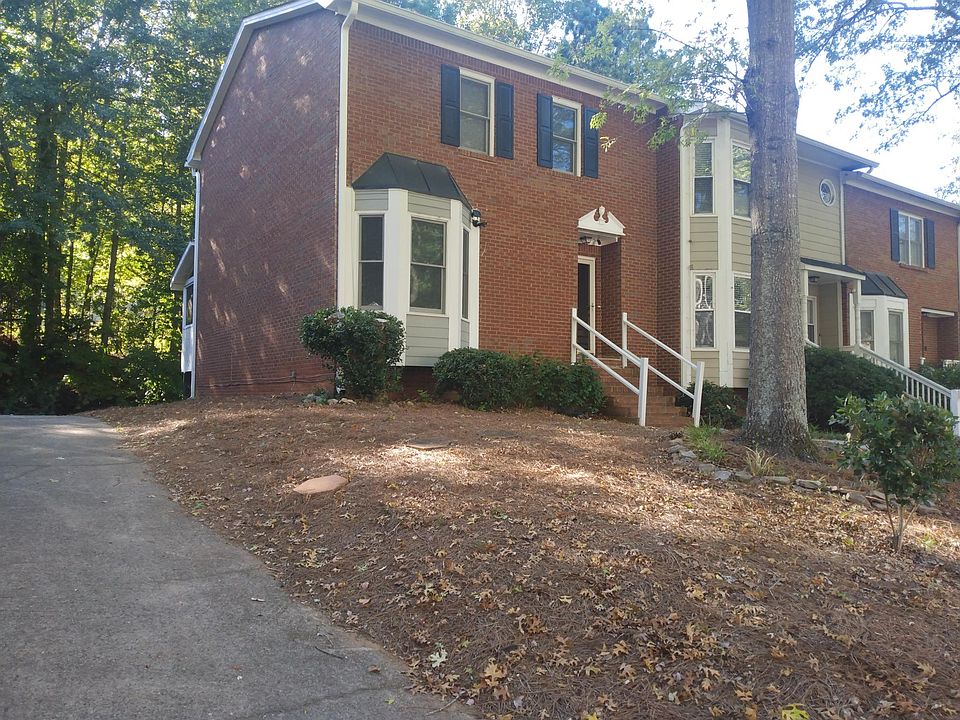 1st image of 216 Hembree Park Ter