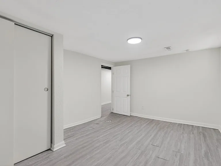 4617 S Benton Ave — Photo 6