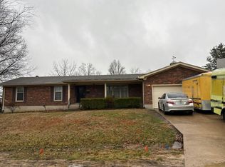 4403 Naneen Dr, Louisville, KY 40216