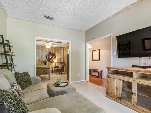 5th image of 8533 Neil Ct