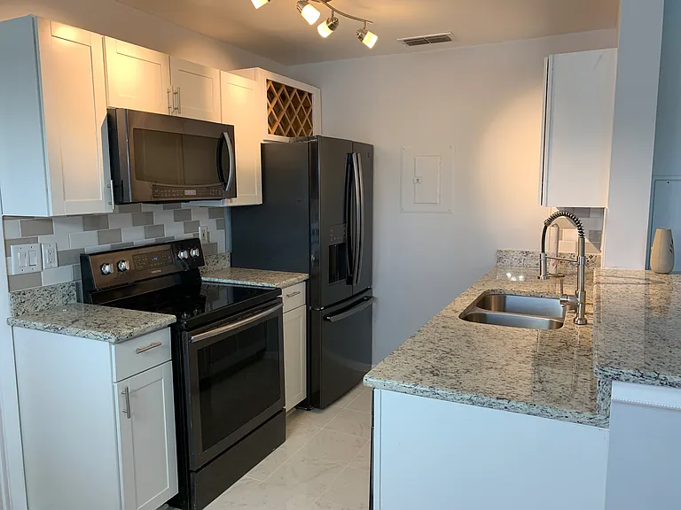 2549 Grassy Point Dr #205 — Photo 11