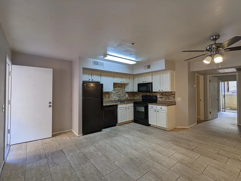 12221 W Bell Rd #175 — Photo 4