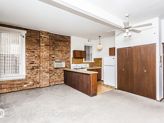 4th image of 739 W Briar Pl APT 1R