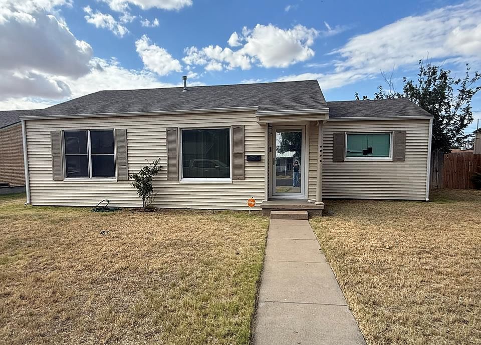 1st image of 906 W 24th St