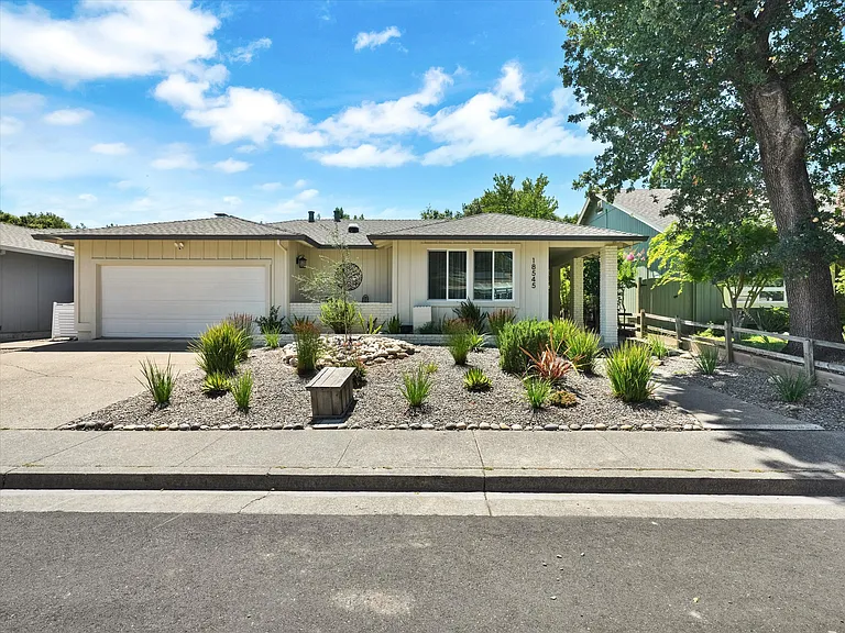 18545 Happy Ln — Photo 2
