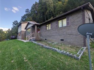 4788 Guesses Fork Rd, Hurley, VA 24620