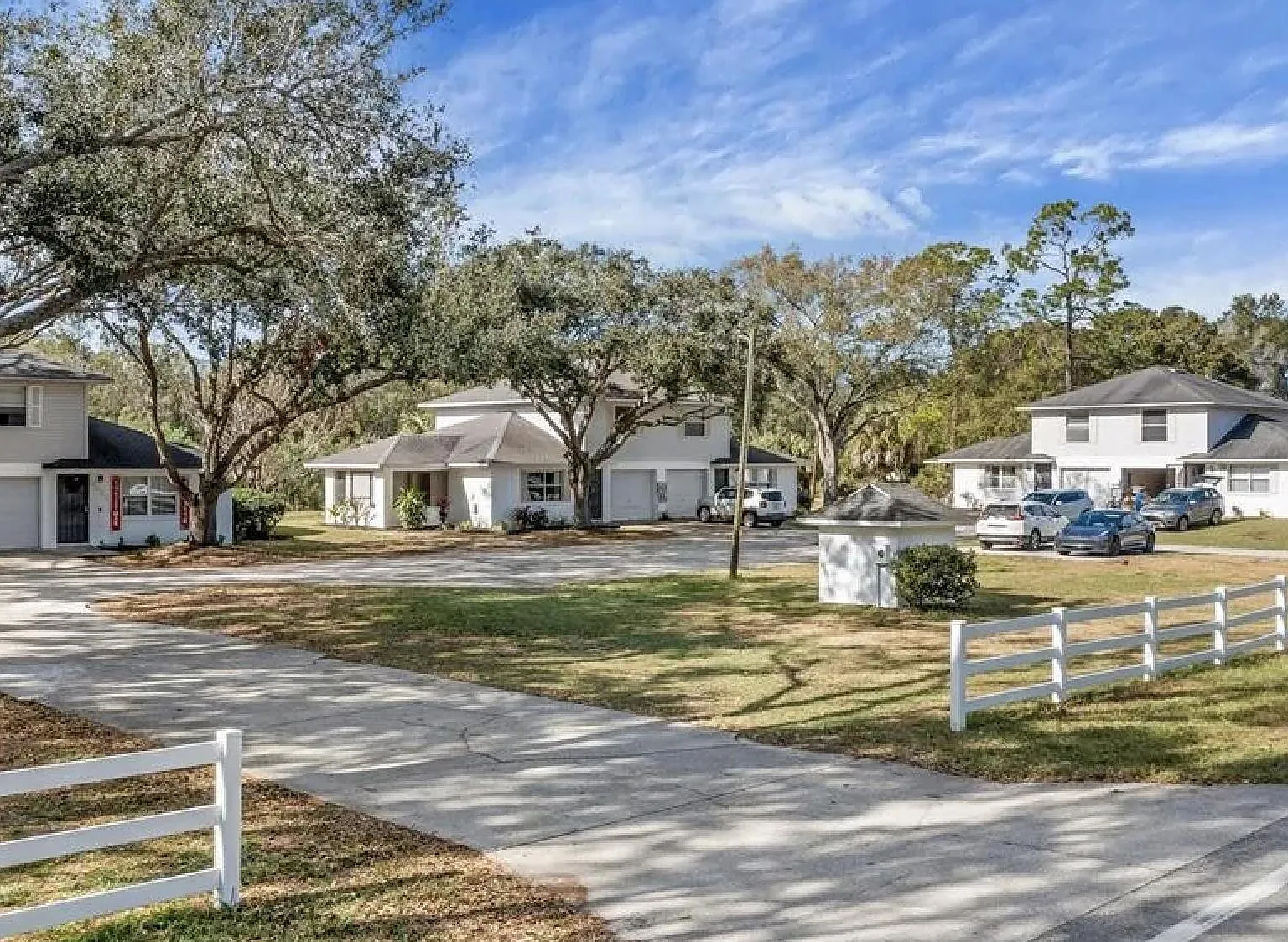 3 bed, 1254 sqft, $2,100 — Photo 1