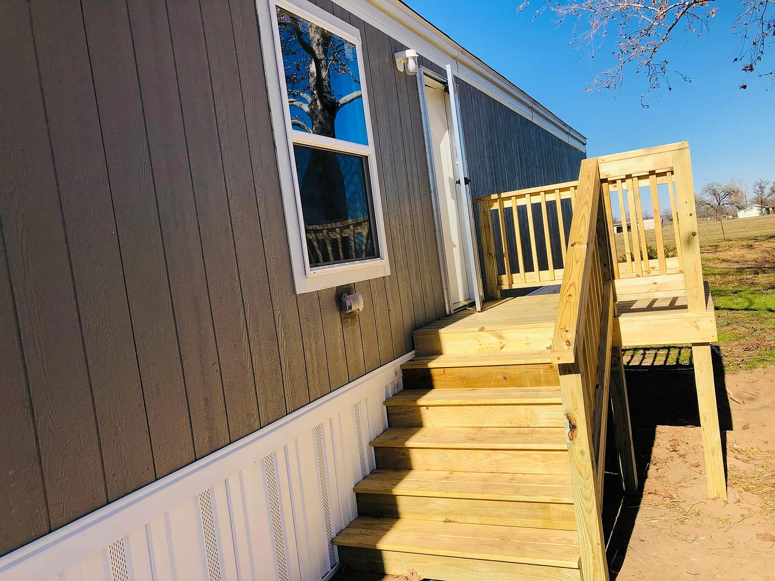 2902 Caldwell Ln — Photo 2