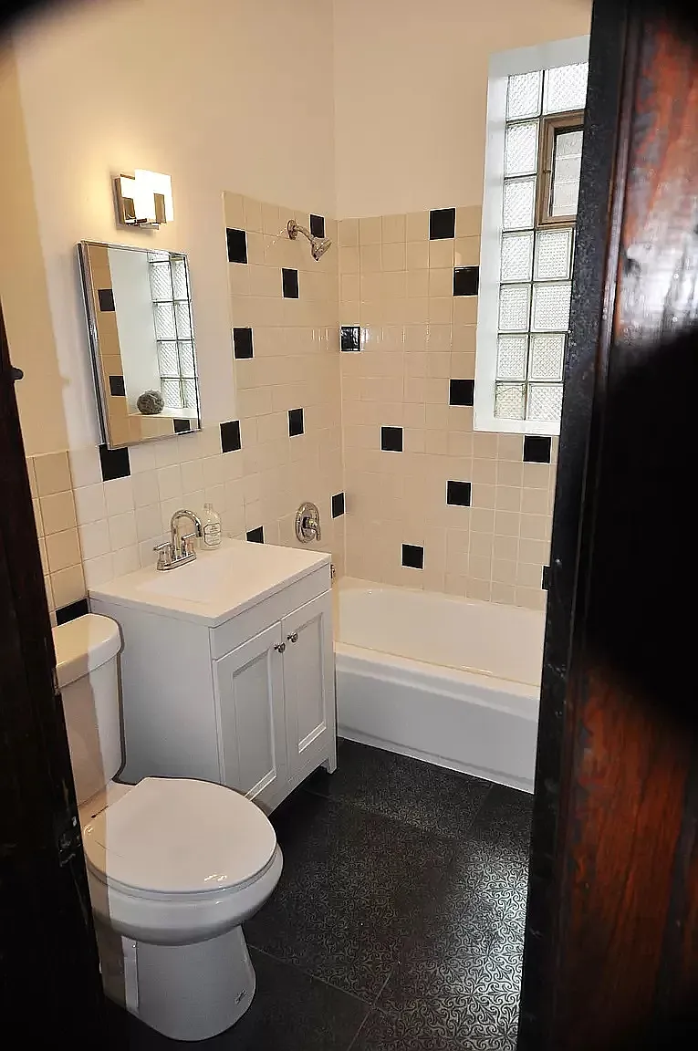 2 bed, 1.0 bath, 1000 sqft, $1,850 — Photo 4