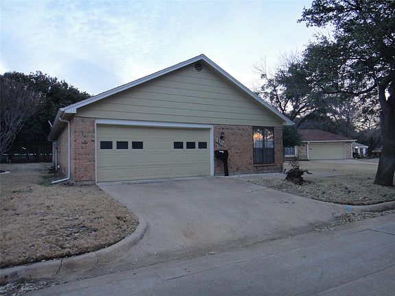2nd image of 2715 Glenwood Ct