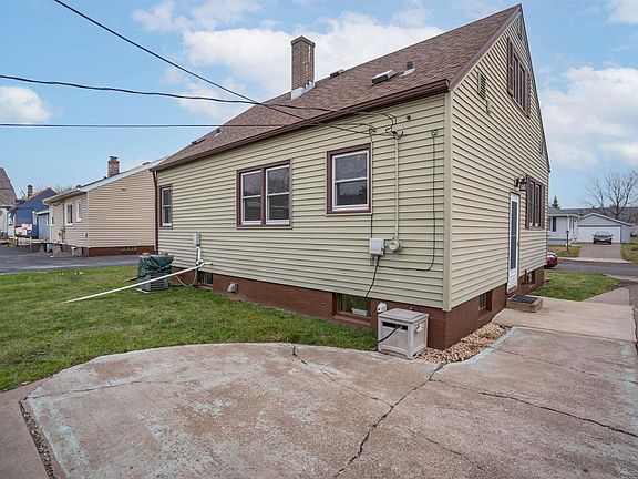 4th image of 1231 91st Ave W