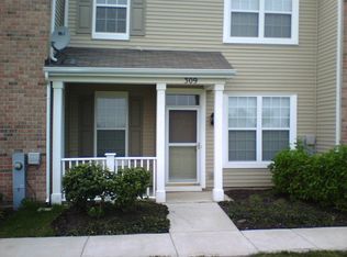 309 Springbrook Trl S, Oswego, IL 60543