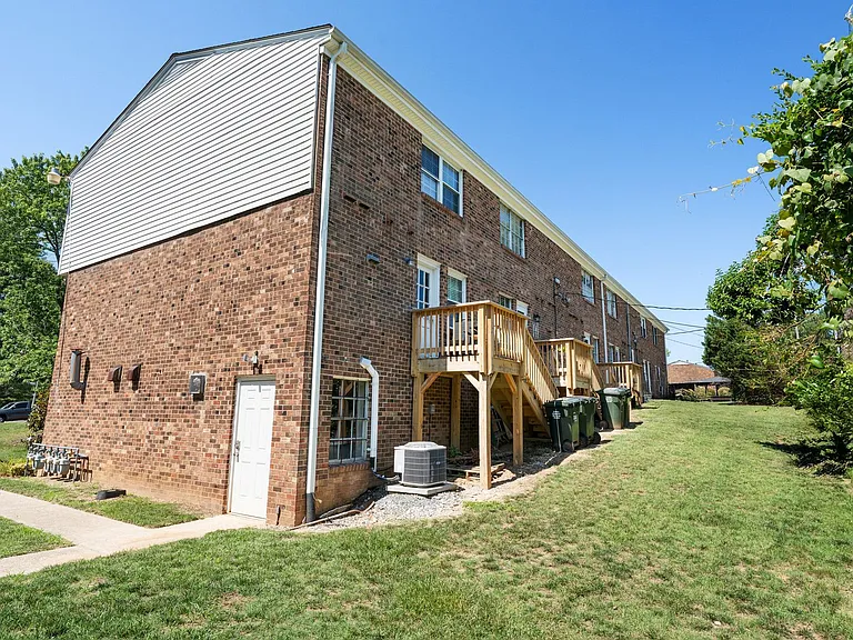 1002 Willow Dr #30 — Photo 16
