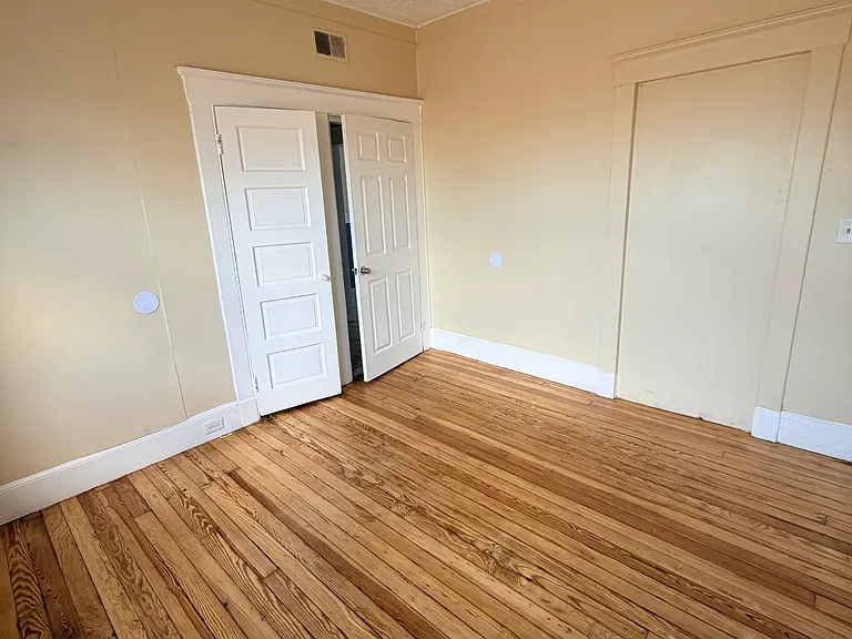 217 Lombard St #3 — Photo 10