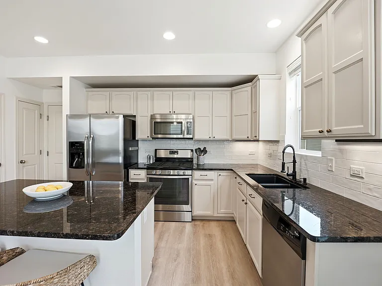 409 Noquet Ct — Photo 20