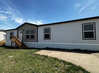 120 Burgundy Ln #120B, Hays, KS 67601