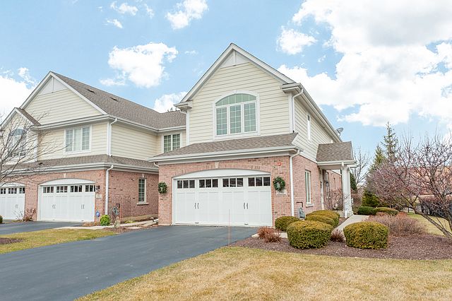 1st image of 796 Parkview Ct