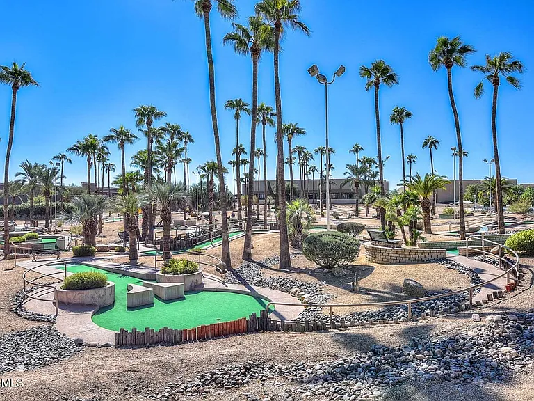 17218 N Desert Glen Dr — Photo 42