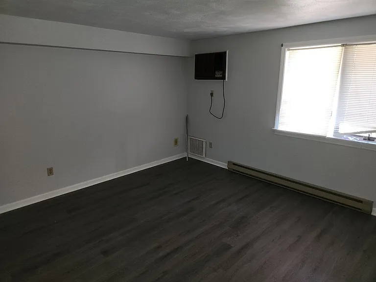 448 Mount Hope St #2 — Photo 7
