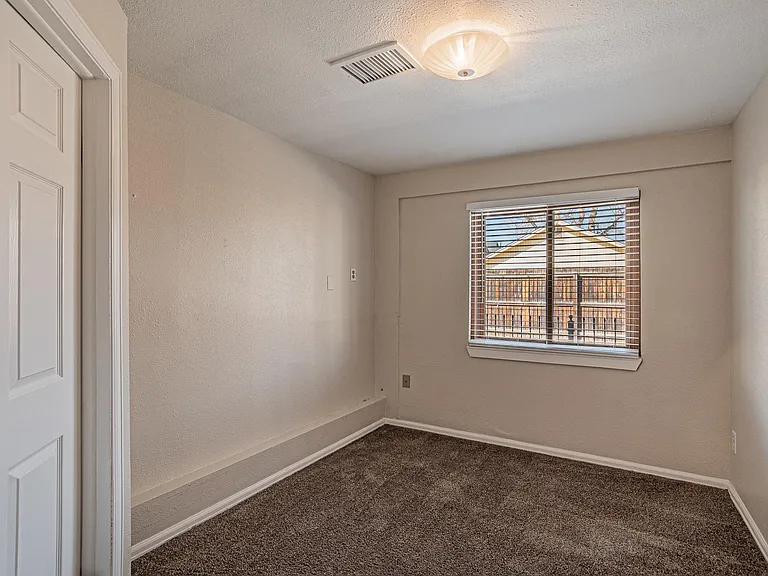 6901 Grandview Ave #B — Photo 12