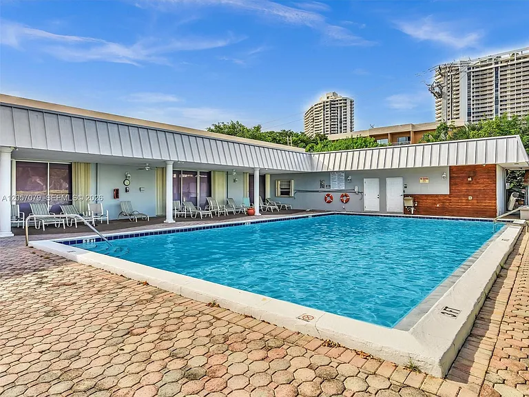 3600 NE 170th St #211 — Photo 25