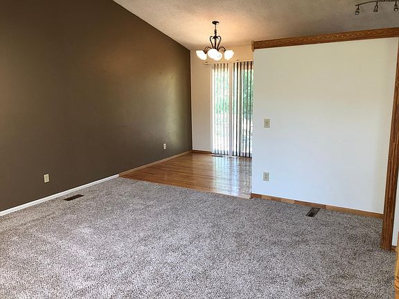 3rd image of 1837 Palm Dr