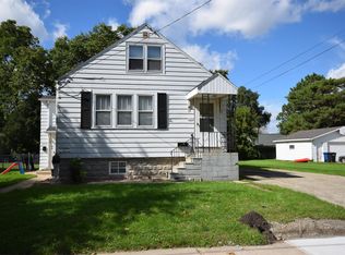 1931 Plymouth St #1, Oshkosh, WI 54901