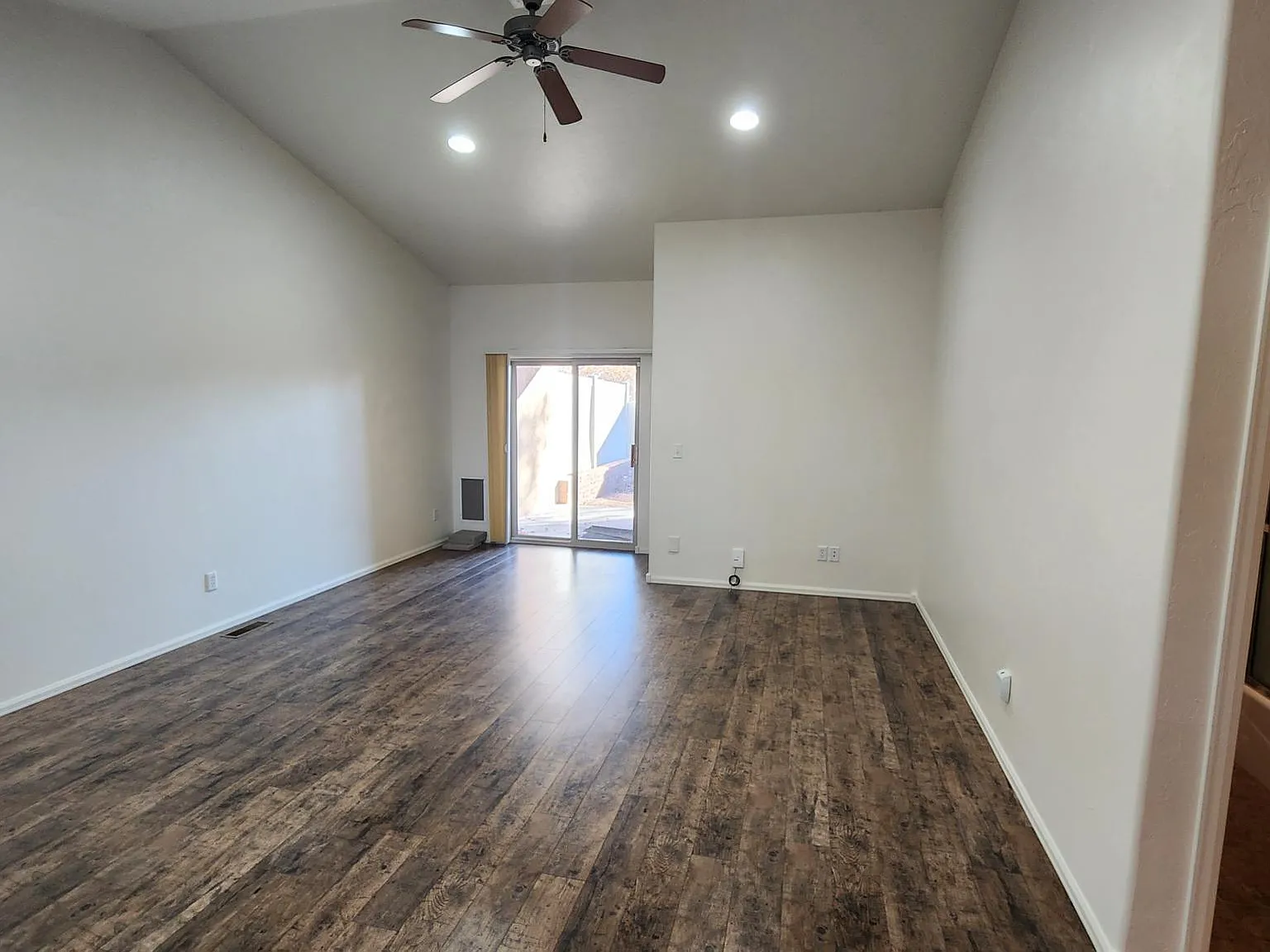2 bed, 1229 sqft, $1,875 — Photo 3