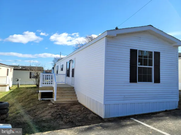 6801 Penn Ave Trailer 4, Wernersville, PA 19565