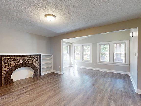 3rd image of 7409 Halle Ave