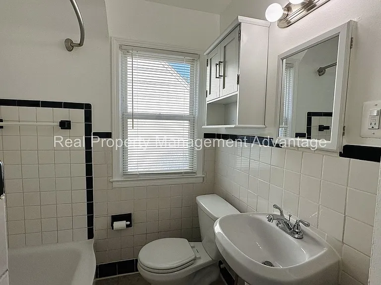 21012 Beechwood Ave — Photo 11