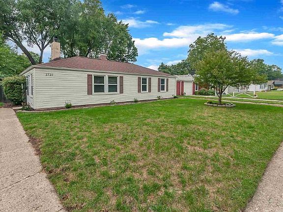 2nd image of 2727 Woodmont Dr