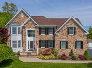 5 McNab Ct, Bridgewater, NJ 08807